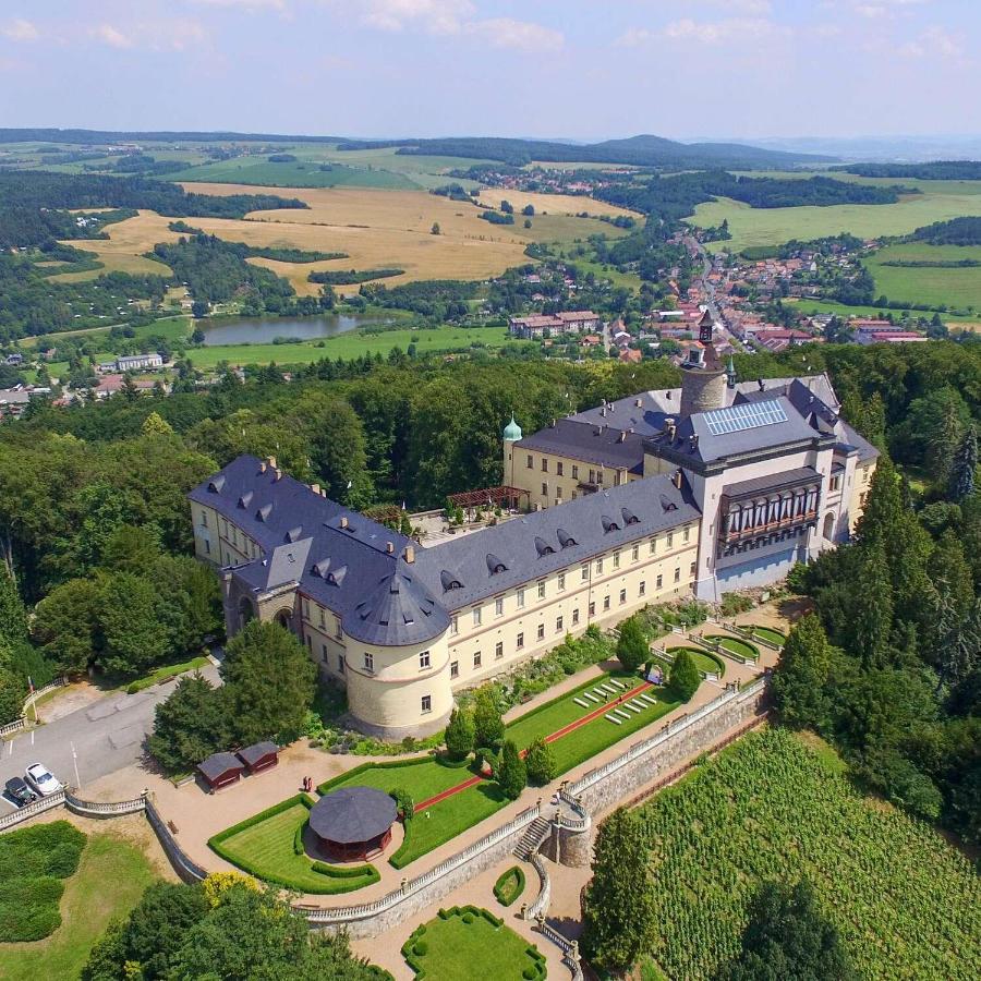 Chateau Zbiroh Exteriör bild