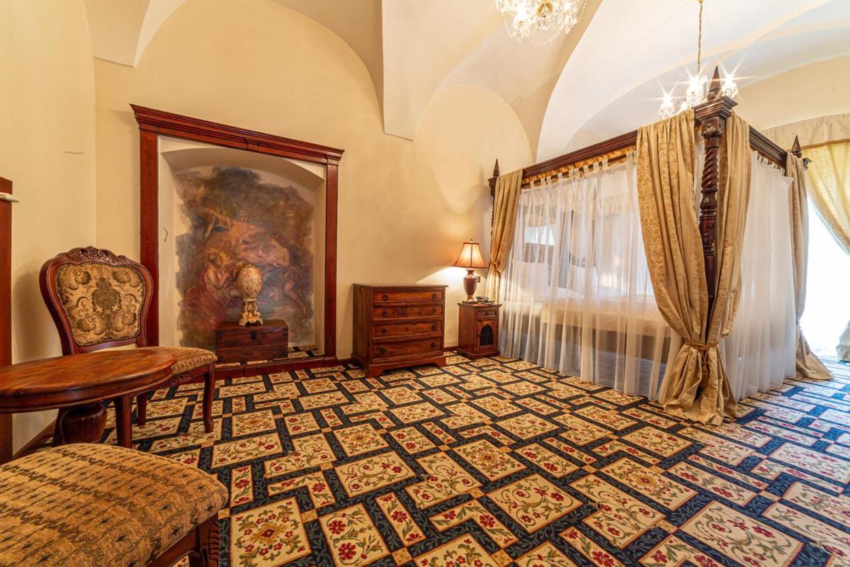 Chateau Zbiroh Exteriör bild
