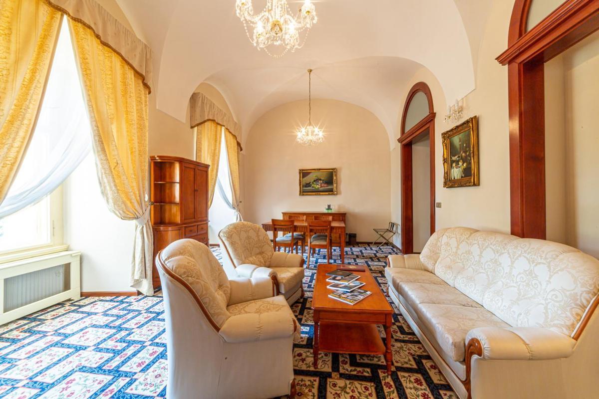 Chateau Zbiroh Exteriör bild