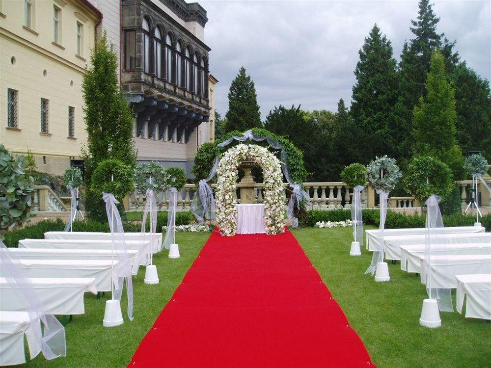 Chateau Zbiroh Exteriör bild